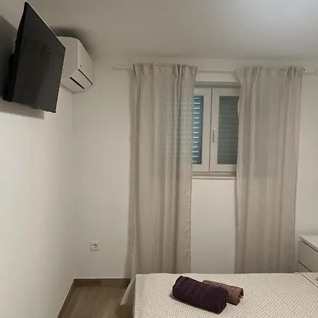 Lady Di Apartment *