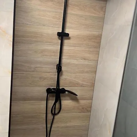 Lady Di شقة ماكارسكا